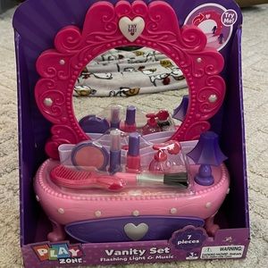 Vanity Set. Lights and sounds.